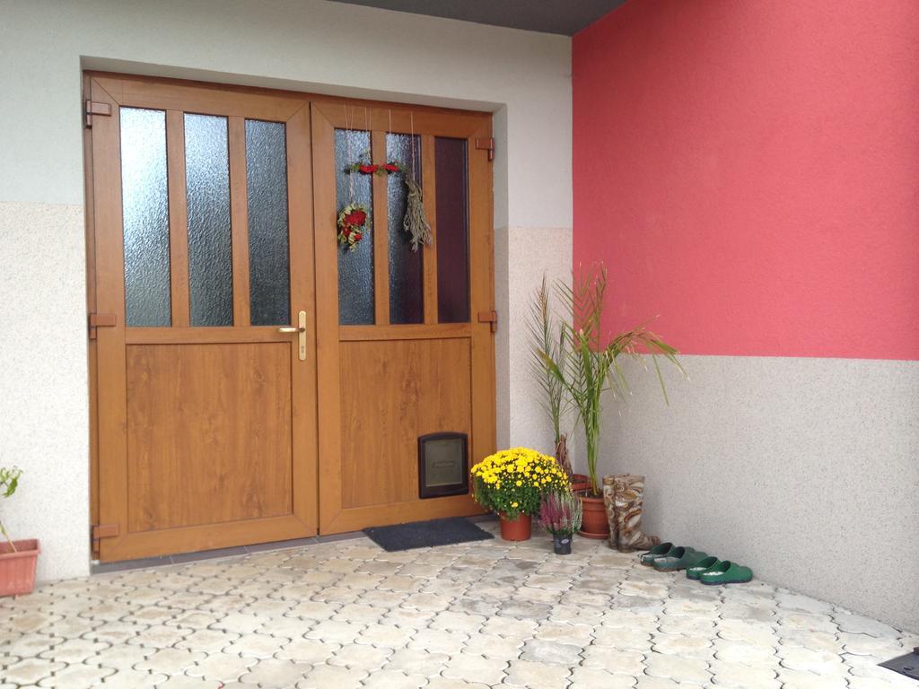 Apartman Kajov Apartment Exterior photo